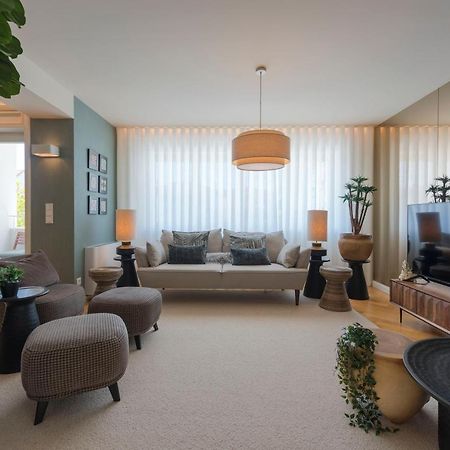 Emporium Deluxe 3Br Apartment W/ Private Parking By Lovelystay Porto Bagian luar foto