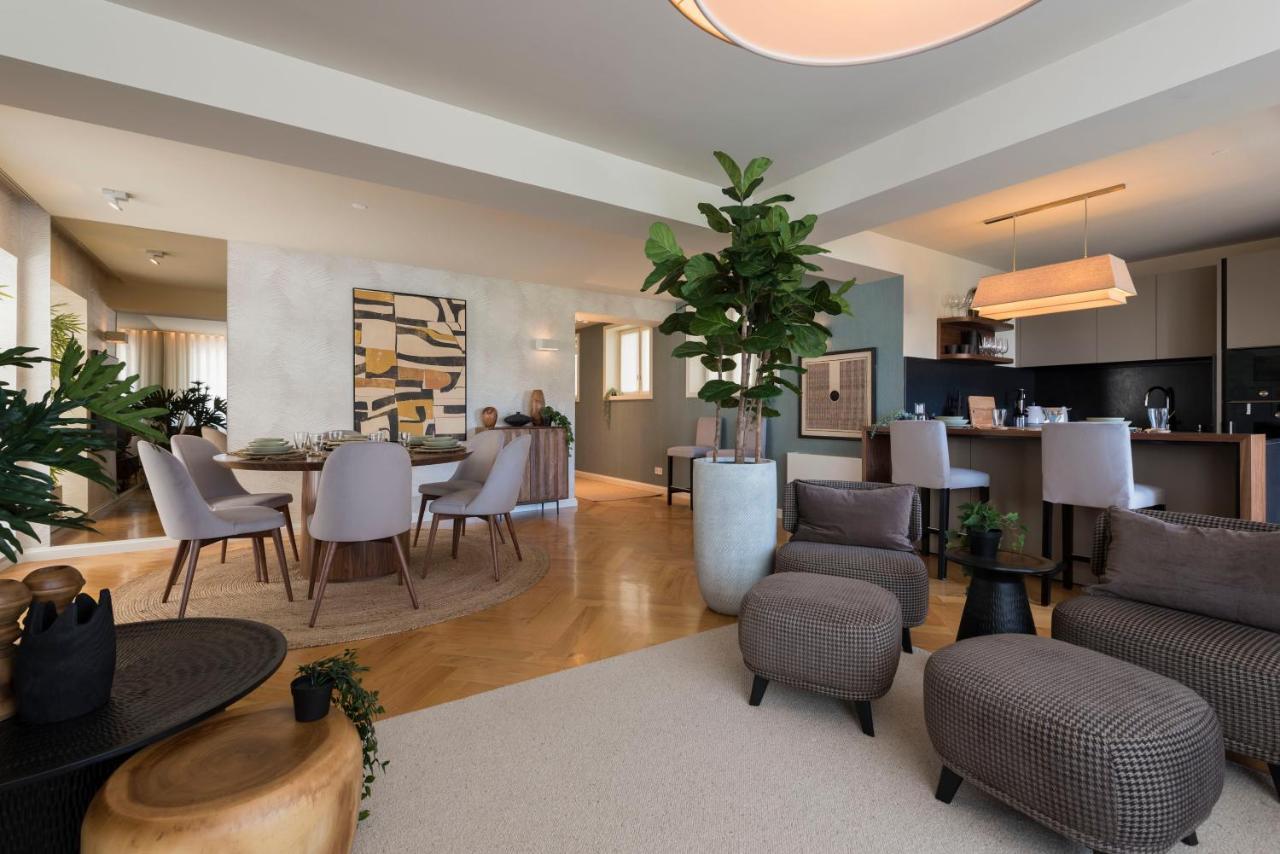 Emporium Deluxe 3Br Apartment W/ Private Parking By Lovelystay Porto Bagian luar foto