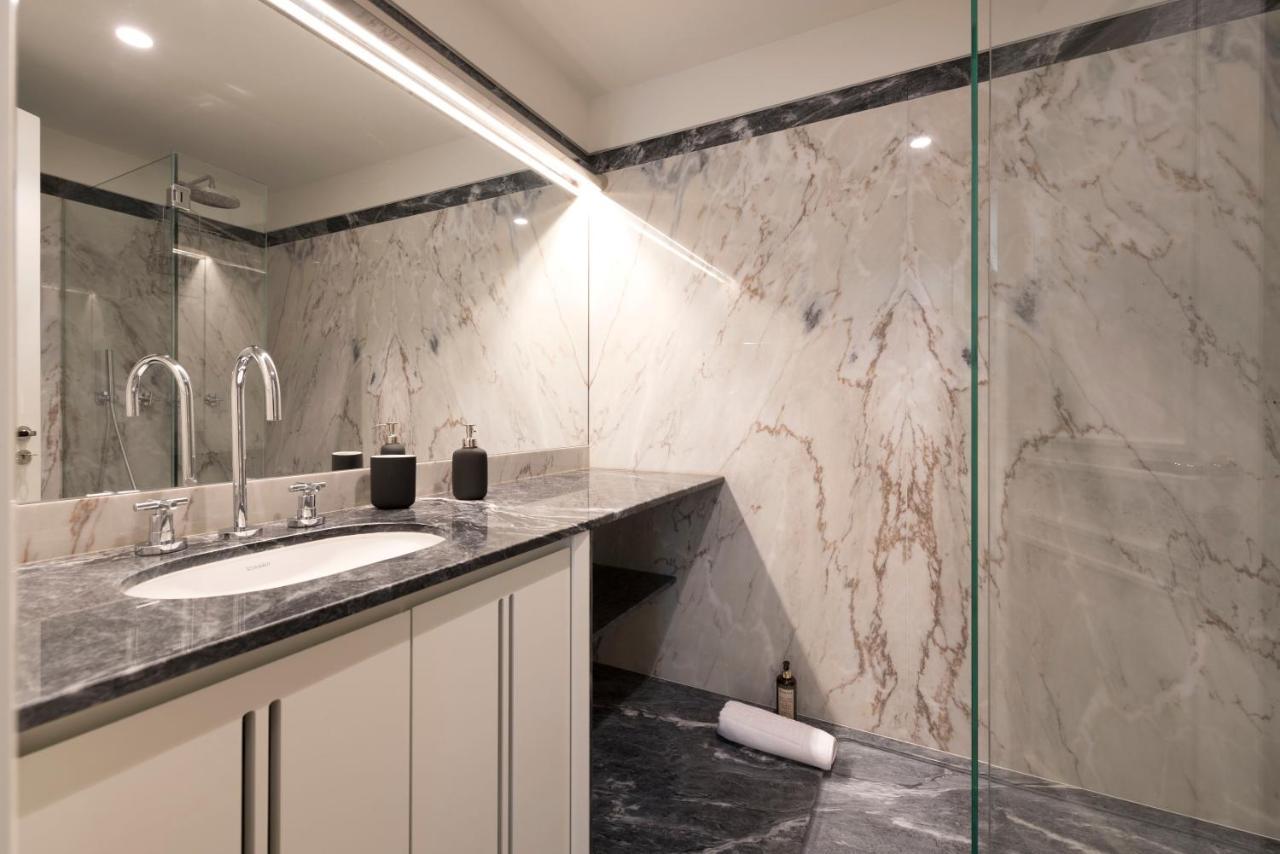 Emporium Deluxe 3Br Apartment W/ Private Parking By Lovelystay Porto Bagian luar foto