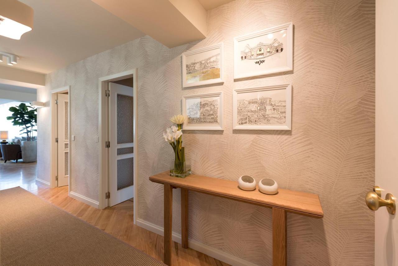 Emporium Deluxe 3Br Apartment W/ Private Parking By Lovelystay Porto Bagian luar foto