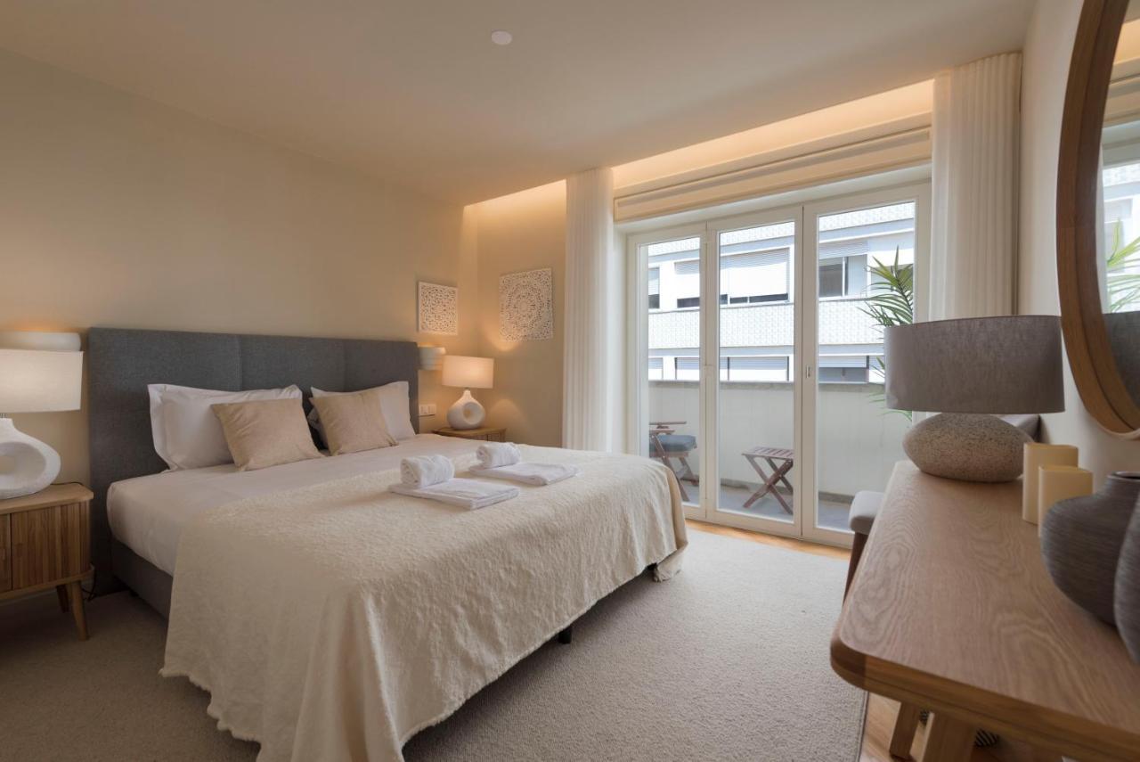 Emporium Deluxe 3Br Apartment W/ Private Parking By Lovelystay Porto Bagian luar foto