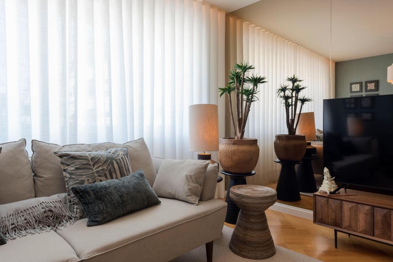 Emporium Deluxe 3Br Apartment W/ Private Parking By Lovelystay Porto Bagian luar foto